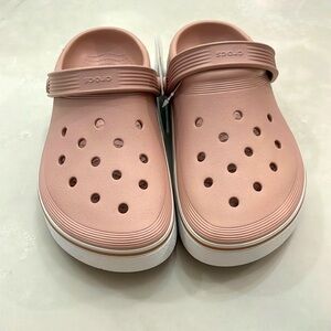 Crocs Off Court Clog